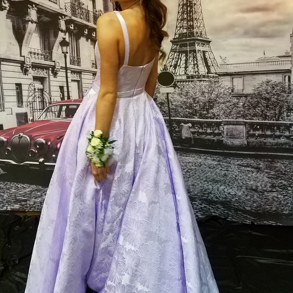 SHERRI HILL PURPLE FLORAL  PROM/HOMECOMING DRESS - Picture 2 of 15
